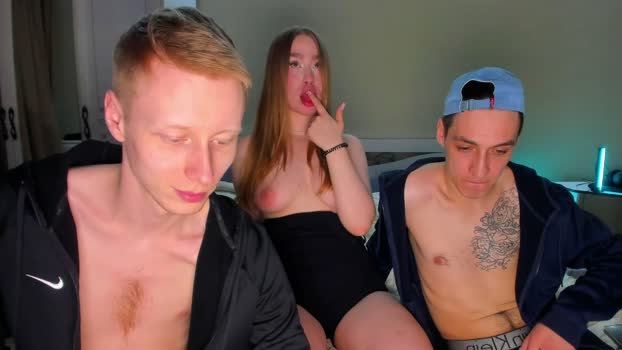 omg_pie striptease Webcam SHOW @ Chaturbate 11-04-2026