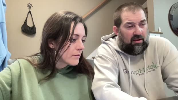 420kc_couple spank Webcam SHOW @ Chaturbate 15-04-2026