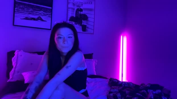 amereyraylyn2 toys Webcam SHOW @ Chaturbate 15-04-2026