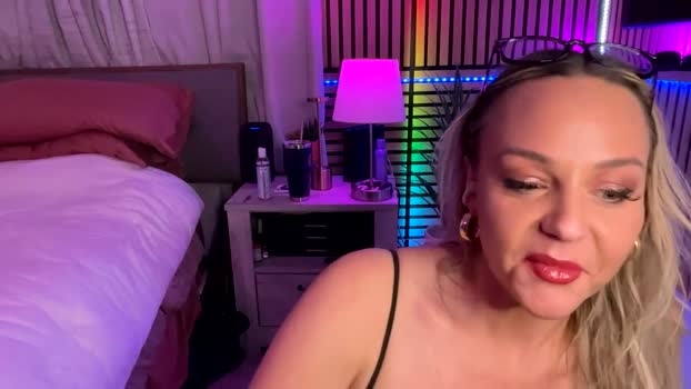 cumguzzlingskank kiss Webcam SHOW @ Chaturbate 15-04-2026
