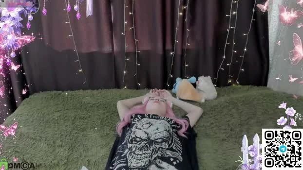ollie_baird 17-04-2026 HD toy spank kissing natural