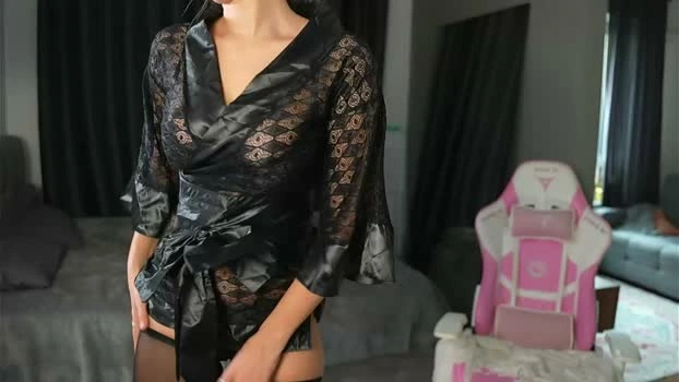 amilia4u 23-04-2026 HD hot legs kiss hot
