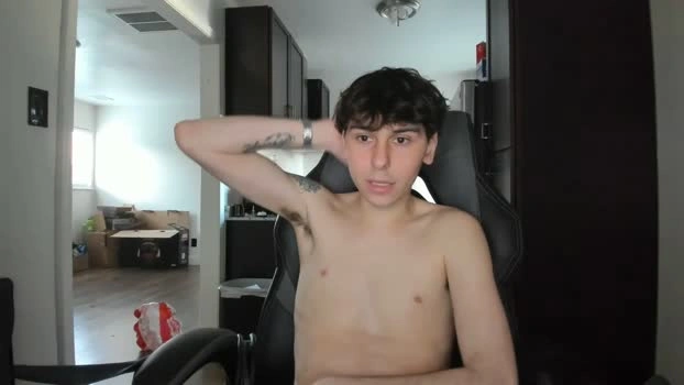iris_roslin 27-04-2026 HD Webcam bigcock ass suckcock