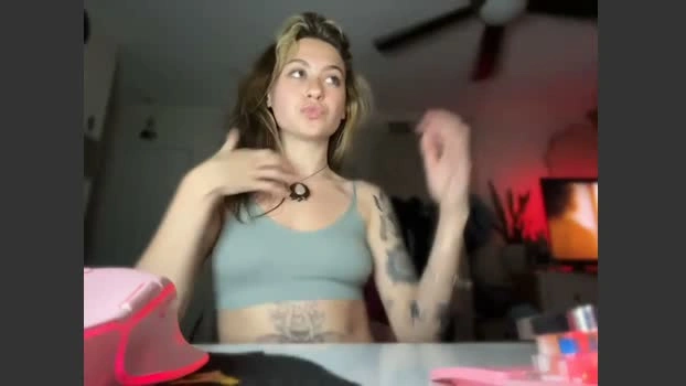 peachesncreampiezz 06-05-2026 HD Cam big sucktits kissing
