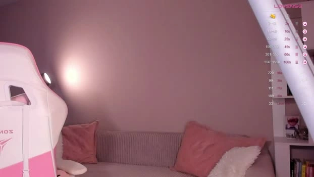 honeyautumn 07-05-2026 HD strip suckshow suckshow tits