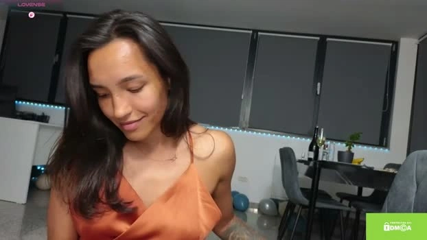 tia_j 09-05-2026 HD wet suckcock yummy nude