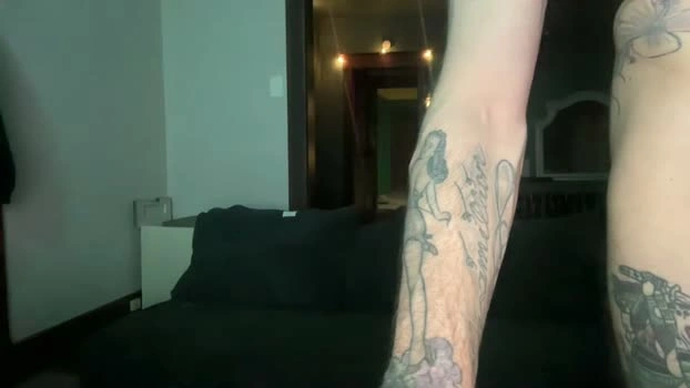 vveejay48826 13-05-2026 HD Webcam kissing fingers fuckme
