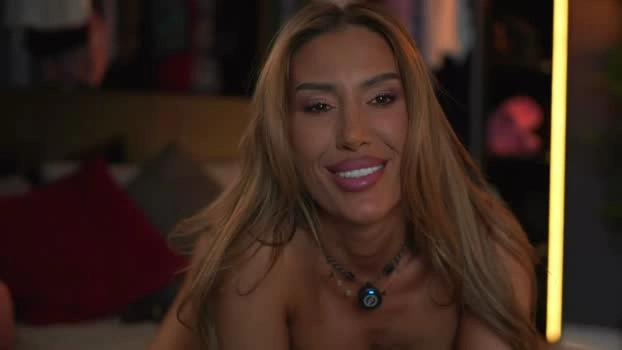 evelyn_evyy 18-05-2026 HD bigtoys play hardcore ass