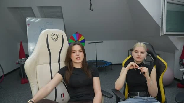 livehub054 19-05-2026 HD fuckface kissing amateur gag