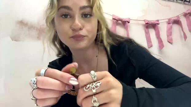 peachesncreampiezz 21-05-2026 HD lick love Webcam skinny