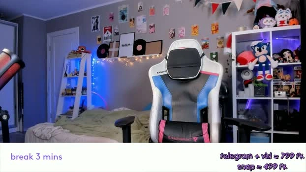 vivian_qwerty 24-05-2026 HD bigboobs boobs ass fingers