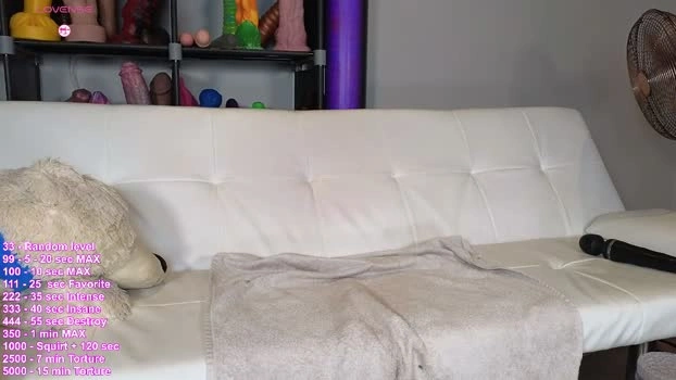 hayleex 28-05-2026 HD striptease beautiful fingering amateur