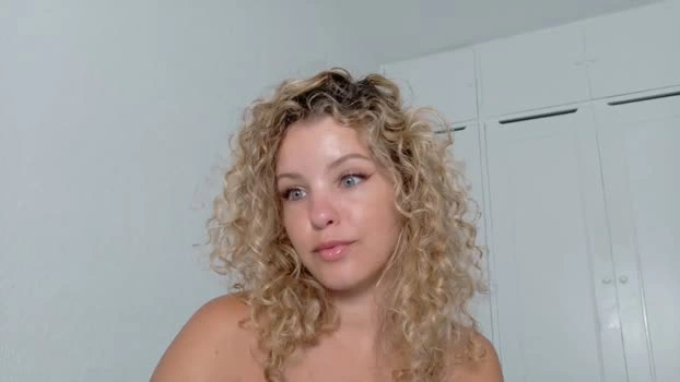 theislandgirl 01-06-2026 HD bigboobs play kink Naked