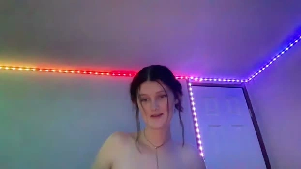 itskaylaaa 07-06-2026 HD bigtoys naked hot fingering