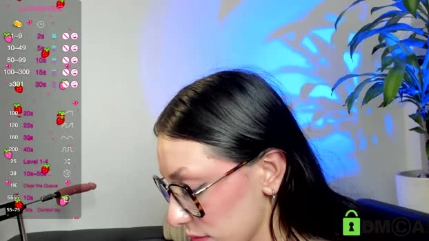 scarett_jackson 07-06-2026 HD lovense sucktits Cam kissing