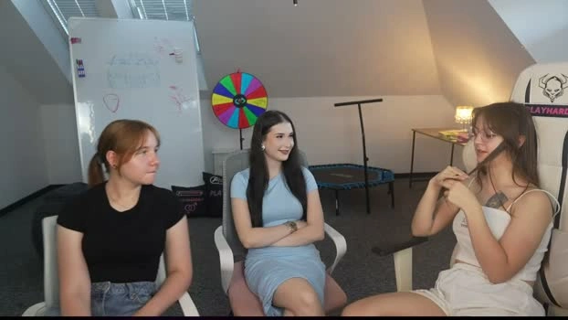 sweetdesiree_ 25-06-2026 HD strip cute sweet kissing