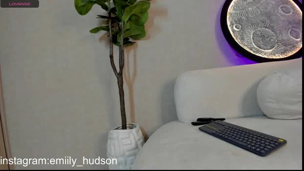 emily_huddson_ 30-06-2026 HD lickpussy hardcore sexykitty tits