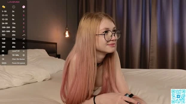 sunnysmilexo 01-07-2026 HD cute pussy wet strip