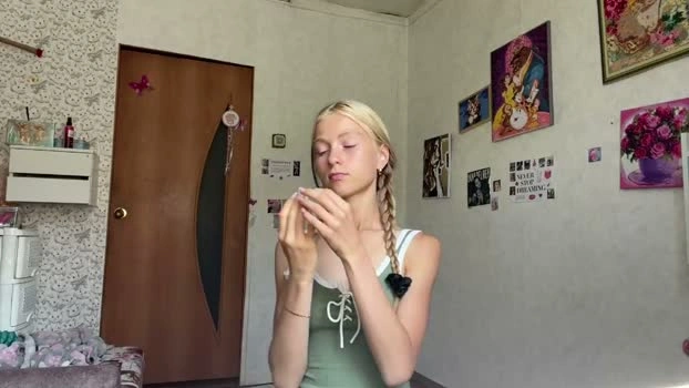 dianafrisky 03-07-2026 HD big kiss love kink