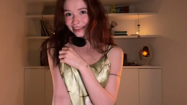 moonfaced_ 04-07-2026 HD legs fuckme toys naked