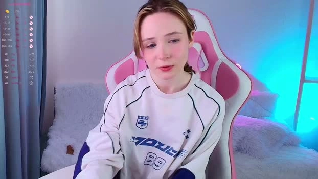 poompoompeach_ 13-07-2026 HD sucktits bigass Topless cute