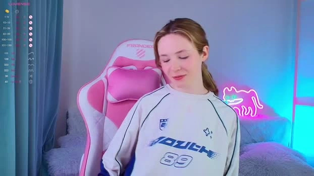 poompoompeach_ 14-07-2026 HD Show naked beauty analtoy