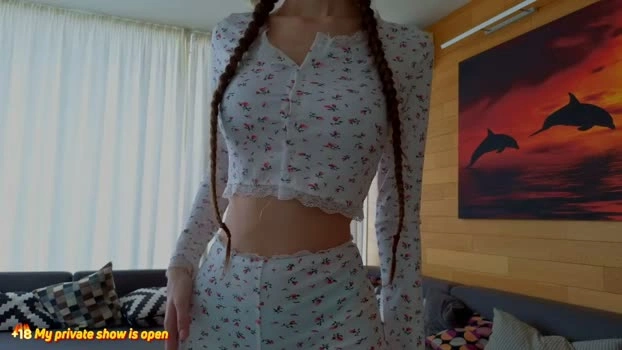 dianelawrence 15-07-2026 HD deepthroat playtime lick striptease