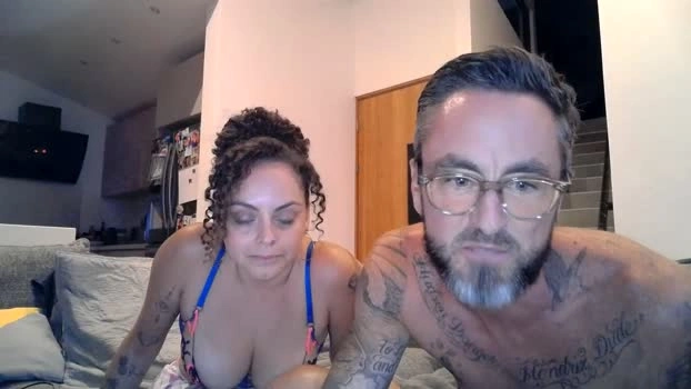 pixieandthegiant 19-07-2026 HD spanking legs kissing sexybody